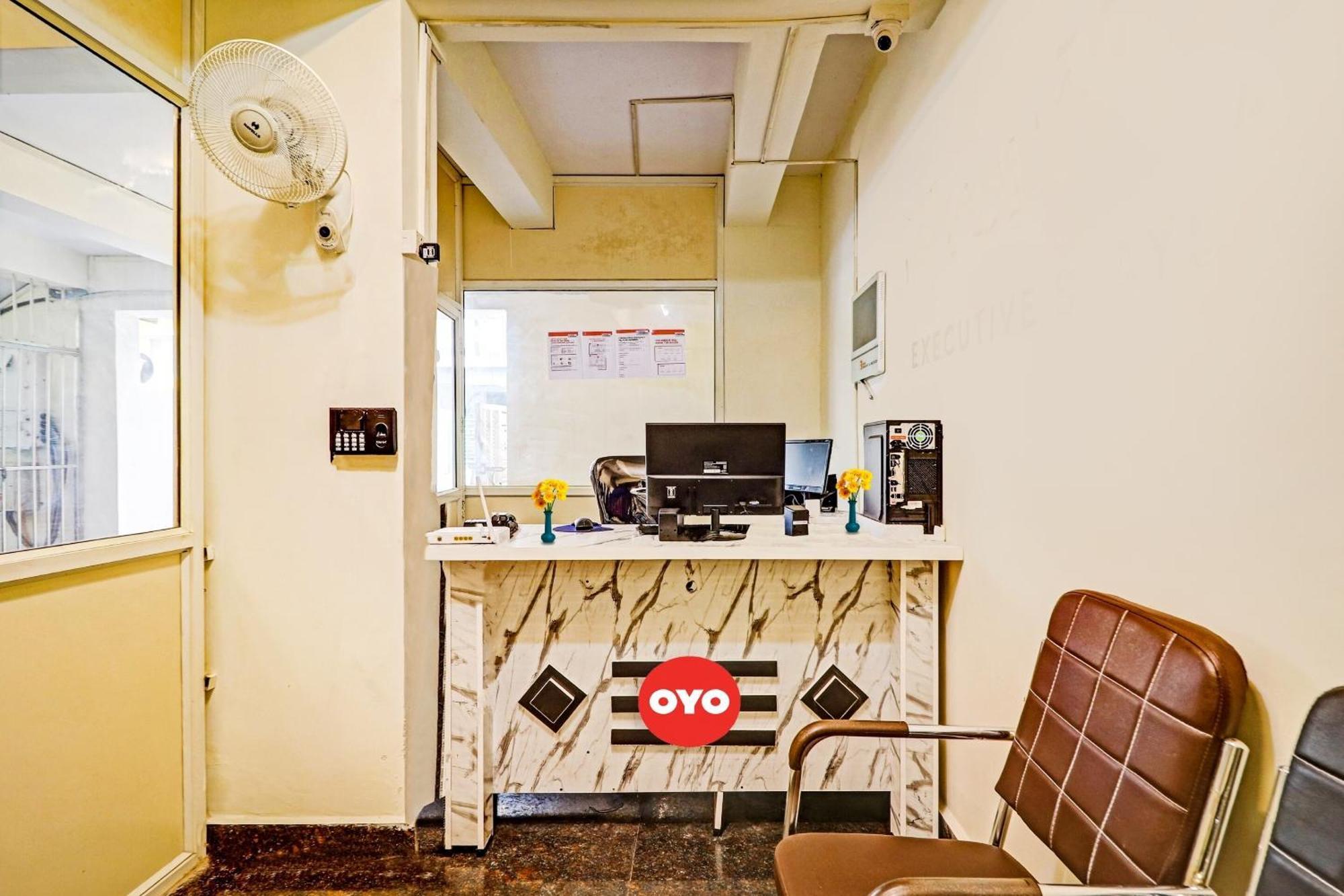 Oyo Happy Stay Hotels Гайдарабад Екстер'єр фото
